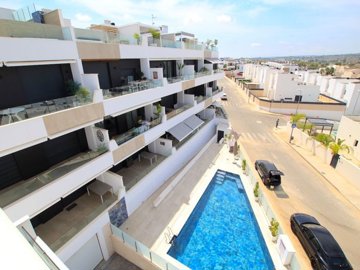 49711stylish2bedgroundfloorapartmentwithapriv