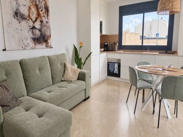 49711stylish2bedgroundfloorapartmentwithapriv