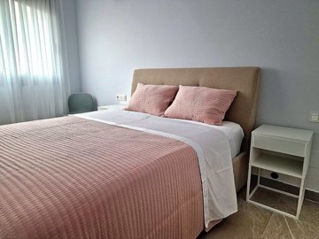 49711stylish2bedgroundfloorapartmentwithapriv