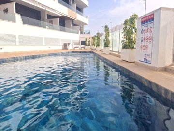 49711stylish2bedgroundfloorapartmentwithapriv