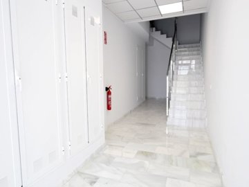 49711stylish2bedgroundfloorapartmentwithapriv