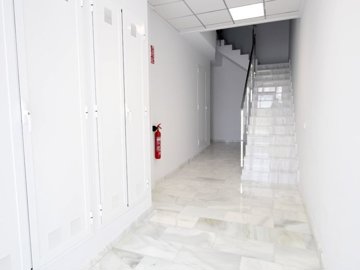 49711stylish2bedgroundfloorapartmentwithapriv