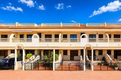 49717charmingtopfloorapartmentwith2beds1bathi