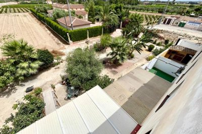 49717charmingtopfloorapartmentwith2beds1bathi