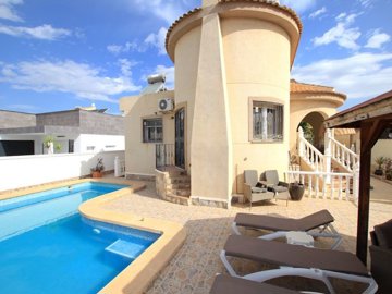 497213bedroomdetachedvillawithprivatepoolinre