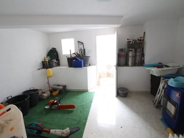 497213bedroomdetachedvillawithprivatepoolinre