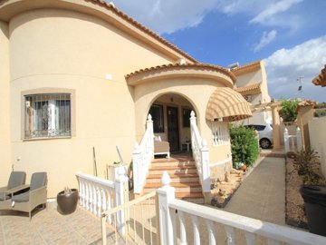 497213bedroomdetachedvillawithprivatepoolinre