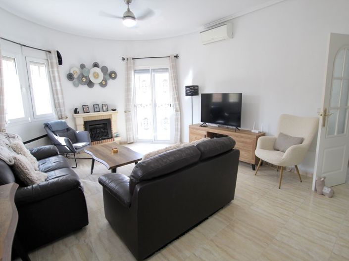 Image No.18-3 Bed Villa for sale