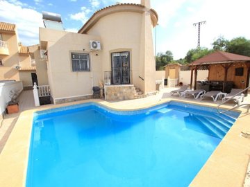 497213bedroomdetachedvillawithprivatepoolinre