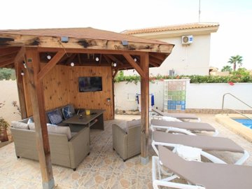 497213bedroomdetachedvillawithprivatepoolinre