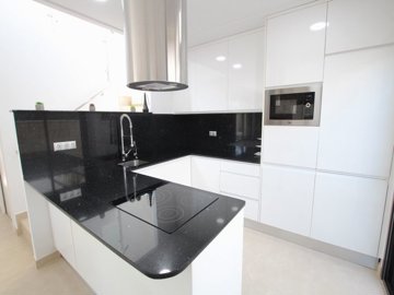 49727stunningsouthfacing3bedvillawithaheatedp