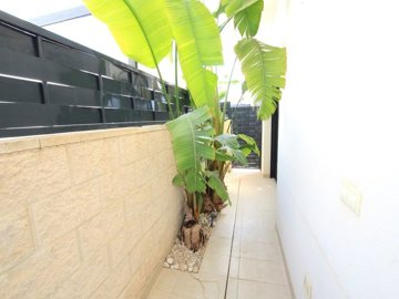 49727stunningsouthfacing3bedvillawithaheatedp