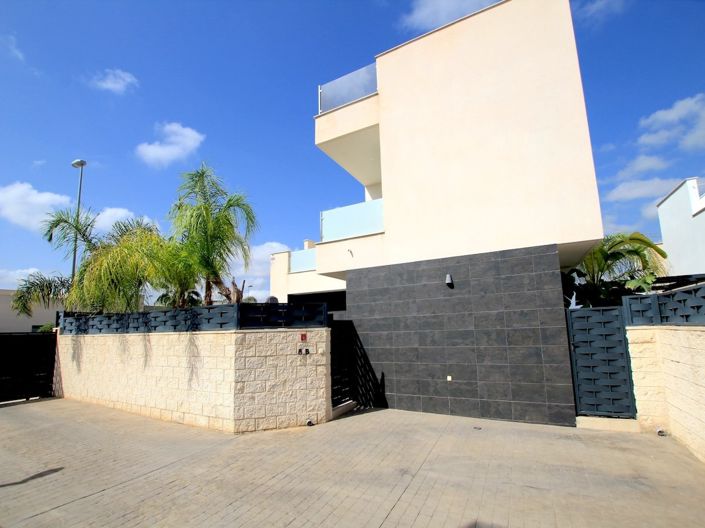 Image No.2-3 Bed Villa for sale