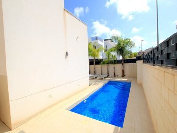 49727stunningsouthfacing3bedvillawithaheatedp