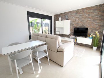 49727stunningsouthfacing3bedvillawithaheatedp