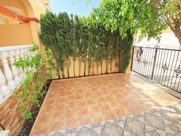 49729wonderfultwobedroomendtownhouseinlasfili