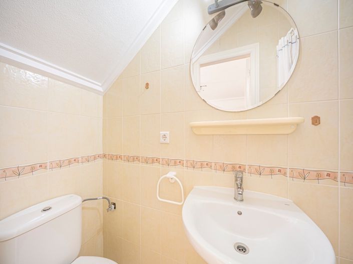 Image No.15-3 Bed Townhouse for sale