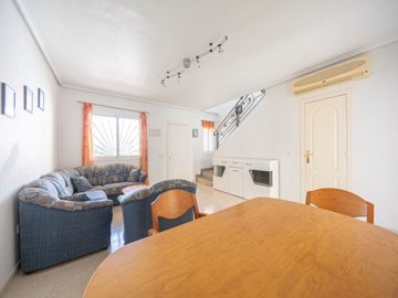 49732threebedroomlolastyletownhouseindonapepa