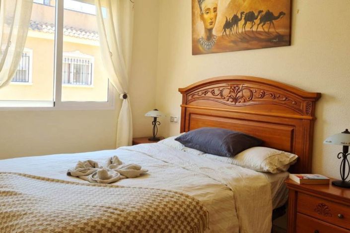 Image No.14-3 Bed Townhouse for sale