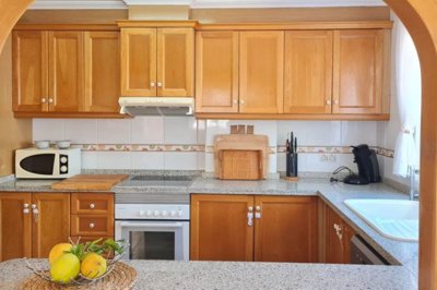 49739stylish3bedroomsemidetachedlocatedonaspa