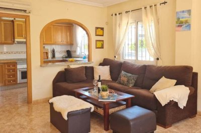 49739stylish3bedroomsemidetachedlocatedonaspa