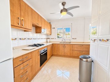 49738roomy4bedroomdetachedvillainlamarina0809