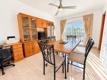 49738roomy4bedroomdetachedvillainlamarina0809