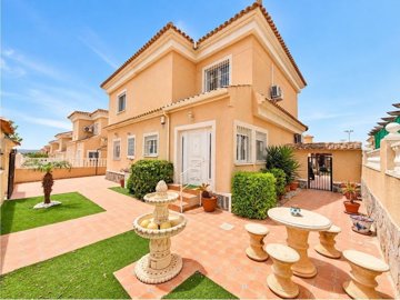 49738roomy4bedroomdetachedvillainlamarina0809