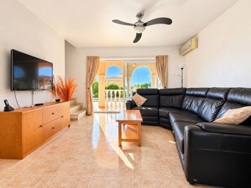 49738roomy4bedroomdetachedvillainlamarina0809