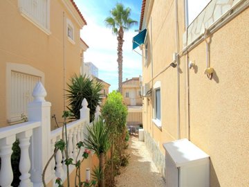 49741fantasticfullyfurnished5bedroomvillainvi