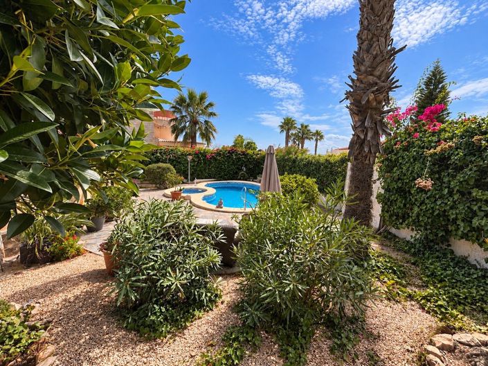 Image No.2-3 Bed Villa for sale