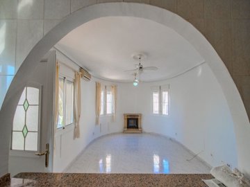 49744charmingdetached2bedvillawithsaltlakevie