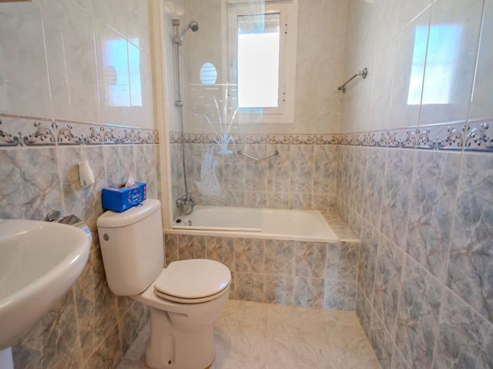 Image No.19-2 Bed Villa for sale