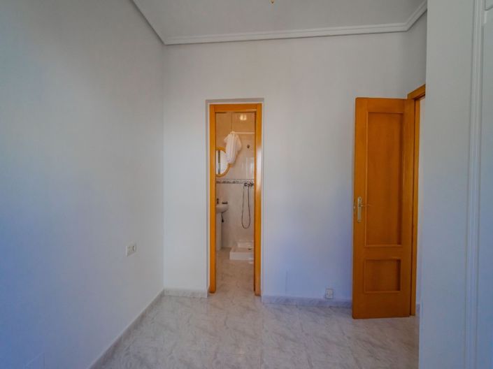 Image No.21-2 Bed Villa for sale
