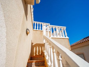 49744charmingdetached2bedvillawithsaltlakevie
