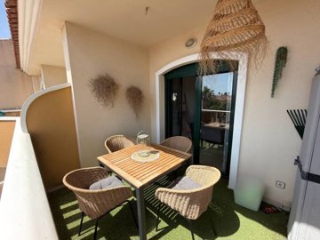 49747topfloor2bedroomapartmentwithprivatesola