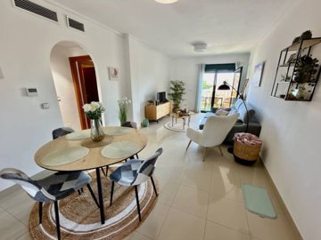 49747topfloor2bedroomapartmentwithprivatesola