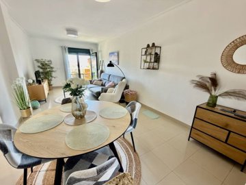 49747topfloor2bedroomapartmentwithprivatesola