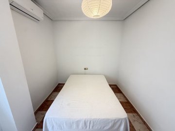 49751twobedroomtopfloorapartmentwitharooftops