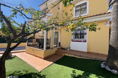 49760astylishdetachedvillaintheprimelocationo