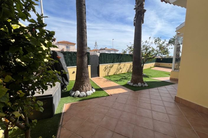 Image No.25-3 Bed Villa for sale