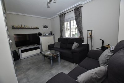49760astylishdetachedvillaintheprimelocationo
