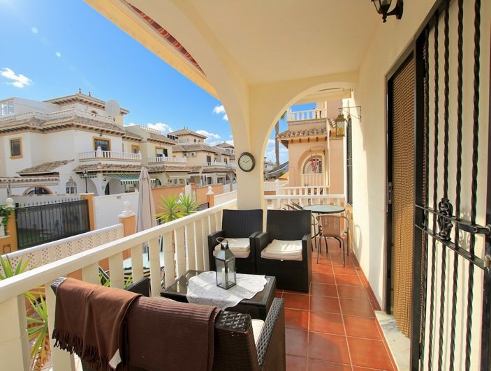 Image No.10-2 Bed Townhouse for sale