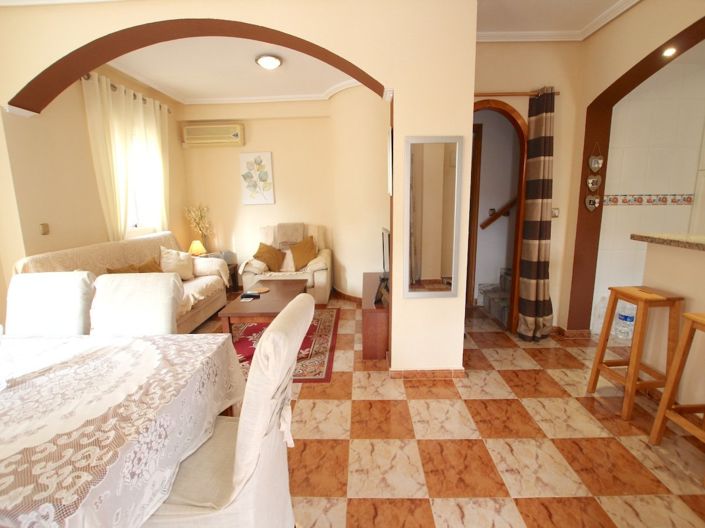 Image No.12-2 Bed Townhouse for sale
