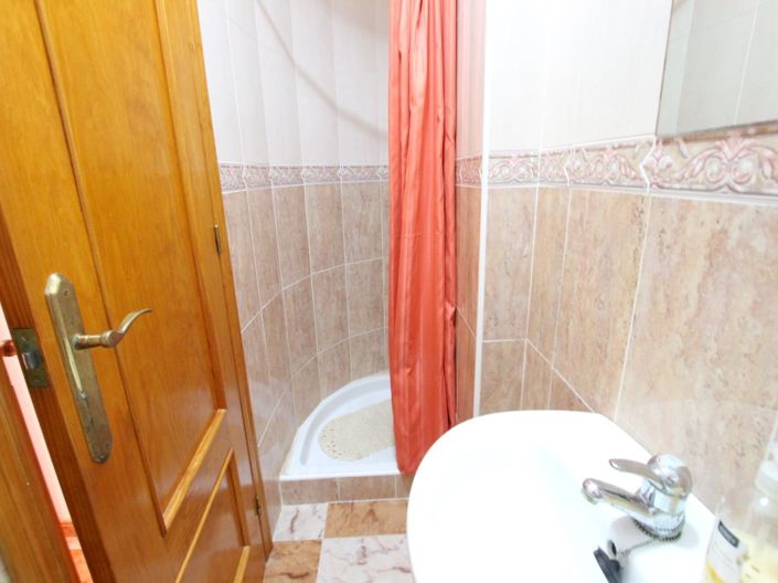 Image No.18-2 Bed Townhouse for sale