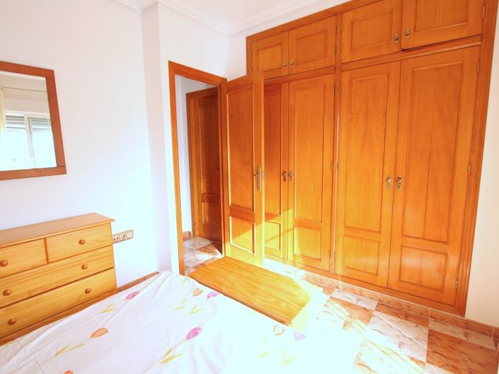 Image No.21-2 Bed Townhouse for sale