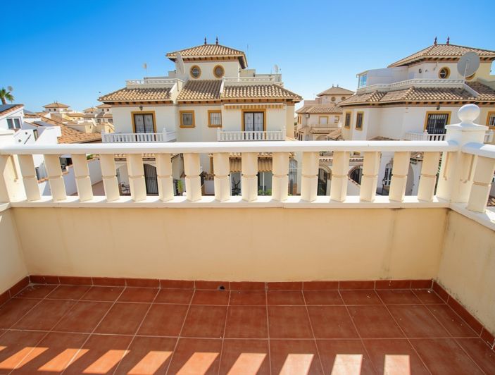 Image No.22-2 Bed Townhouse for sale