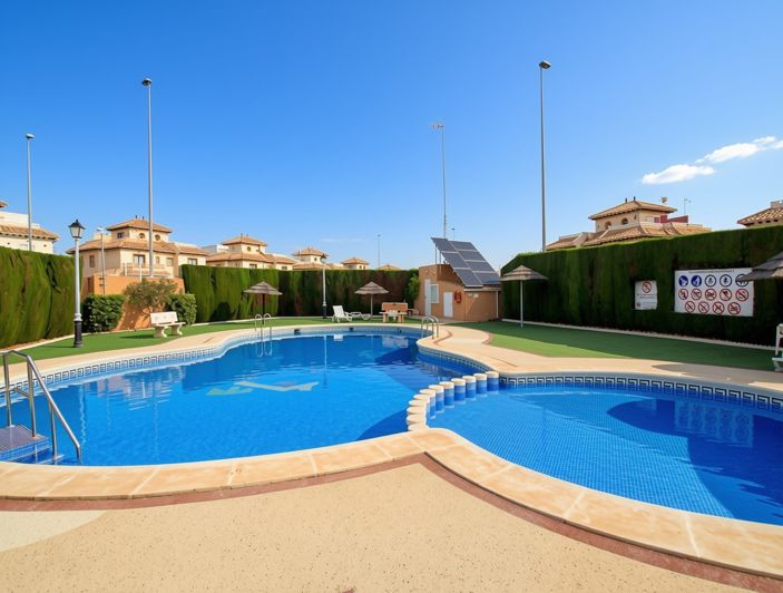 Image No.5-2 Bed Townhouse for sale