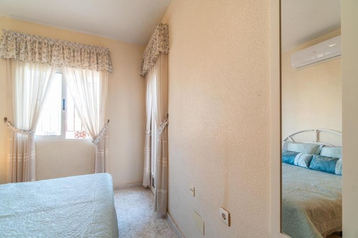 Image No.15-3 Bed Townhouse for sale