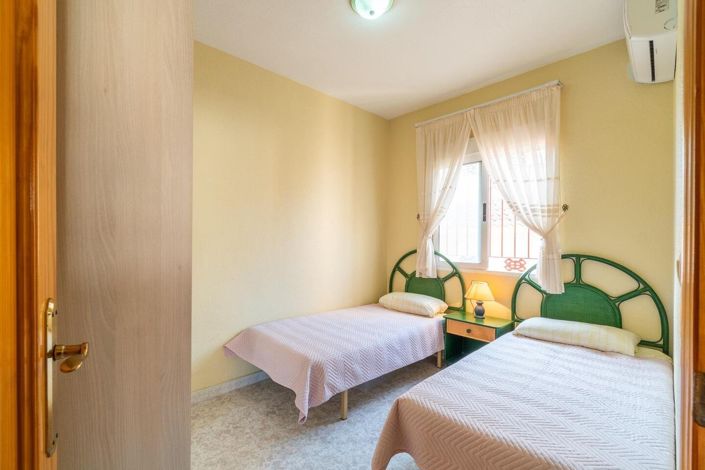 Image No.18-3 Bed Townhouse for sale